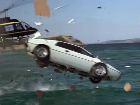 Lotus Esprit S1 chassis 000 INFO & IMIGES historical archive photograph 1