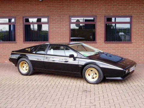 Lotus Esprit S1 chassis 000 INFO & IMIGES historical archive photograph 95
