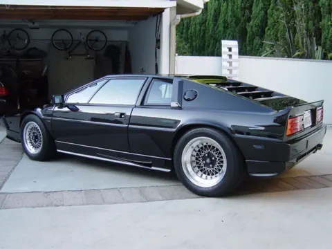 Lotus Esprit S1 chassis 000 INFO & IMIGES historical archive photograph 103