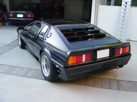 Lotus Esprit S1 chassis 000 INFO & IMIGES historical archive photograph 101