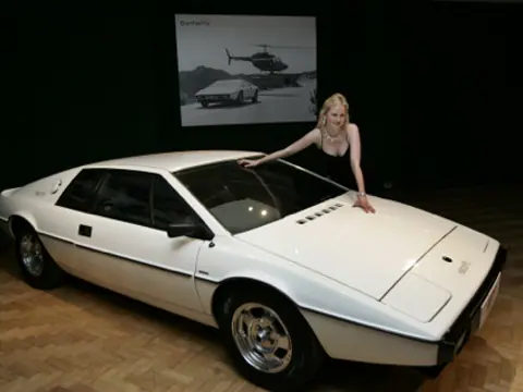 Lotus Esprit S1 chassis 000 INFO & IMIGES historical archive photograph 61