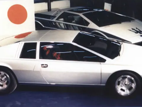 Lotus Esprit S1 chassis 000G historical archive photograph 6