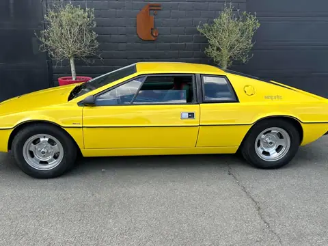 Lotus Esprit S1 chassis 105J historical archive photograph 4