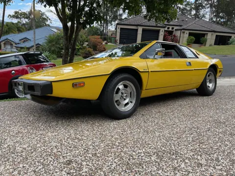 Lotus Esprit S1 chassis 111H registration 921 YTH historical archive photograph 5