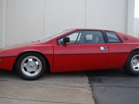 Lotus Esprit S1 chassis 114H registration 3LOB198 historical archive photograph 29