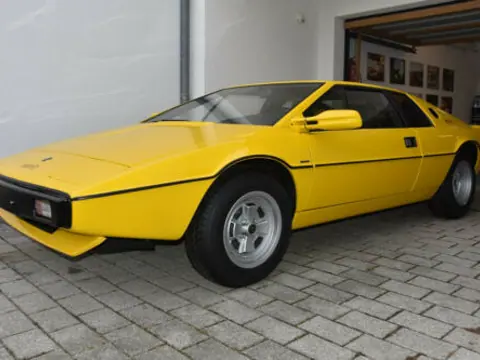 Lotus Esprit S1 chassis 115J registration D ES 1007H historical archive photograph 12