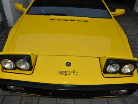 Lotus Esprit S1 chassis 115J registration D ES 1007H historical archive photograph 10