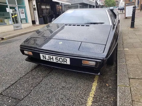 Lotus Esprit S1 chassis 121G registration NJH 50R historical archive photograph 1