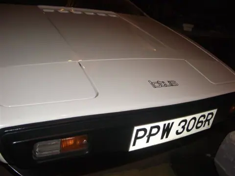 Lotus Esprit S1 chassis 122G registration PPW 306R historical archive photograph 124
