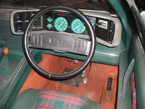 Lotus Esprit S1 chassis 122G registration PPW 306R historical archive photograph 80