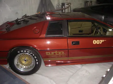 Lotus Esprit S1 chassis 122G registration PPW 306R historical archive photograph 114