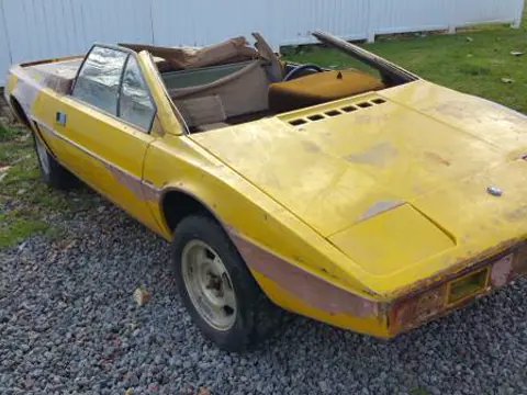 Lotus Esprit S1 chassis 127H historical archive photograph 10