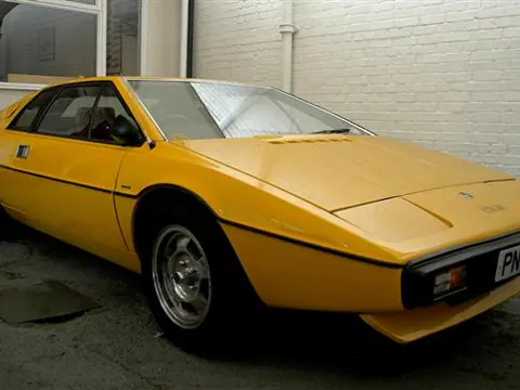 Lotus Esprit S1 chassis 145G registration PNM 132R historical archive photograph 15