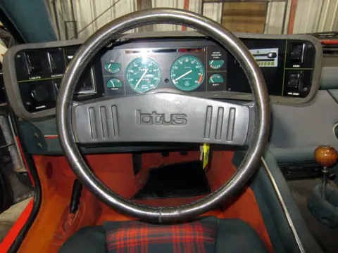 Lotus Esprit S1 chassis 151H historical archive photograph 34