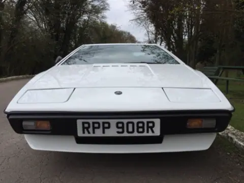 Lotus Esprit S1 chassis 161G registration RPP 908R historical archive photograph 6