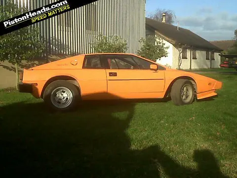 Lotus Esprit S1 chassis 162G registration WHS 111S and YNU 187S historical archive photograph 6