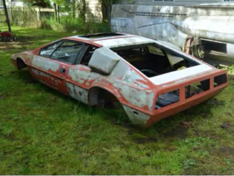 Lotus Esprit S1 chassis 163G historical archive photograph 10
