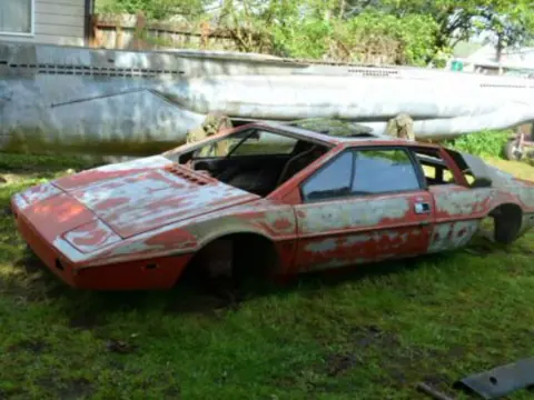 Lotus Esprit S1 chassis 163G historical archive photograph 3