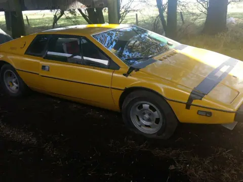 Lotus Esprit S1 chassis 168H historical archive photograph 9