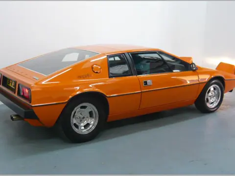 Lotus Esprit S1 chassis 169G registration BFV 315R historical archive photograph 6