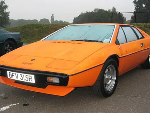 Lotus Esprit S1 chassis 169G registration BFV 315R historical archive photograph 16