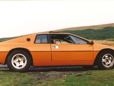 Lotus Esprit S1 chassis 170G registration VEX 298S historical archive photograph 2