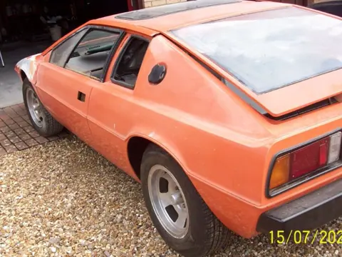 Lotus Esprit S1 chassis 175G registration RON 469R historical archive photograph 5