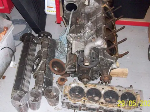 Lotus Esprit S1 chassis 175G registration RON 469R historical archive photograph 19