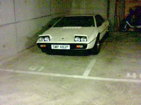 Lotus Esprit S1 chassis 187G registration SWP 482P historical archive photograph 2
