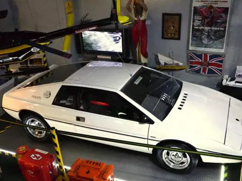 Lotus Esprit S1 chassis 188G registration NKW145R historical archive photograph 1
