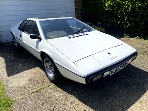 Lotus Esprit S1 chassis 194G registration 250 LOT and VJM 900S historical archive photograph 7
