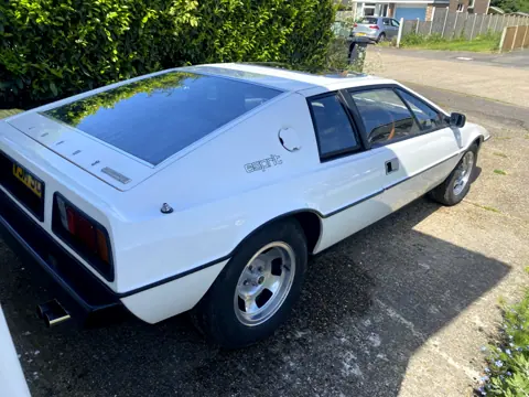 Lotus Esprit S1 chassis 194G registration 250 LOT and VJM 900S historical archive photograph 21
