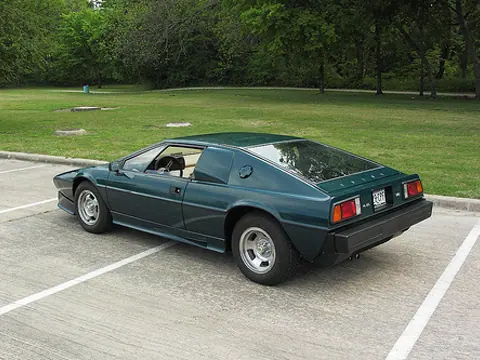 Lotus Esprit S1 chassis 197H registration 428 CPF historical archive photograph 15