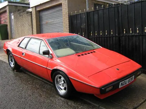Lotus Esprit S1 chassis 208G registration NOU 63R historical archive photograph 9