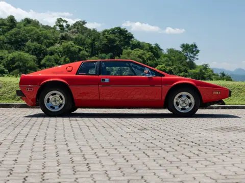 Lotus Esprit S1 chassis 260H historical archive photograph 2