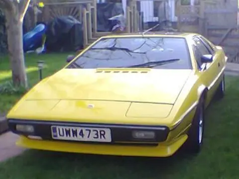 Lotus Esprit S1 chassis 272G registration UWW 473R historical archive photograph 16