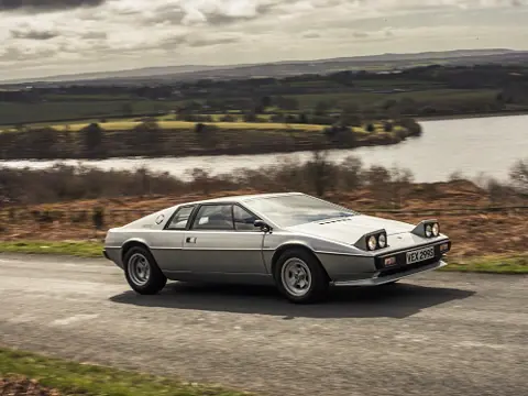 Lotus Esprit S1 chassis 278G registration VEX 299S historical archive photograph 3