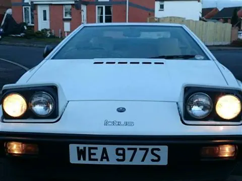 Lotus Esprit S1 chassis 284G registration WEA 977S historical archive photograph 12