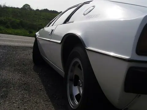 Lotus Esprit S1 chassis 284G registration WEA 977S historical archive photograph 10