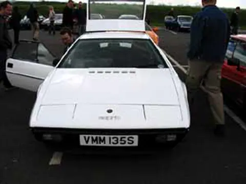 Lotus Esprit S1 chassis 294G registration VMM 135S historical archive photograph 5