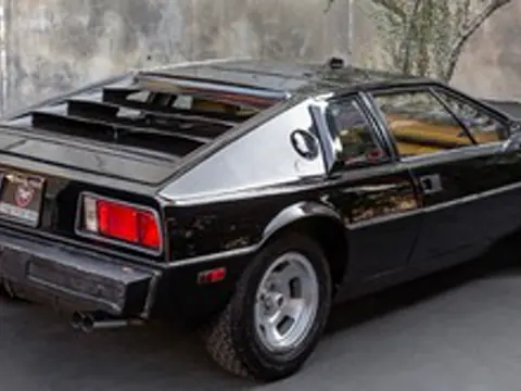 Lotus Esprit S1 chassis 300H historical archive photograph 4