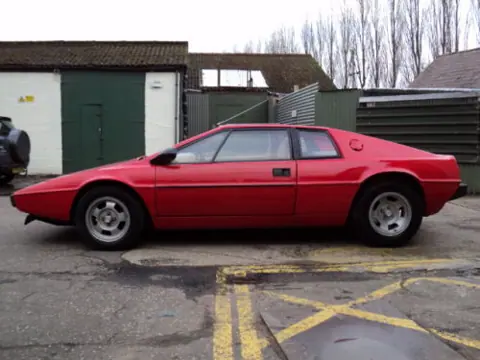 Lotus Esprit S1 chassis 309G registration SIA 5373 and SYU 715S historical archive photograph 17