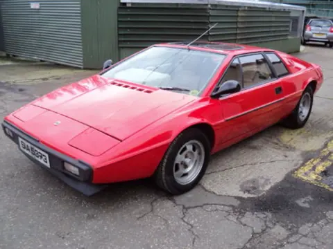 Lotus Esprit S1 chassis 309G registration SIA 5373 and SYU 715S historical archive photograph 16