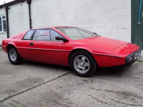 Lotus Esprit S1 chassis 309G registration SIA 5373 and SYU 715S historical archive photograph 15