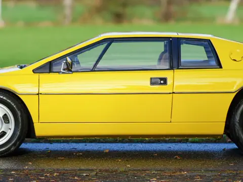 Lotus Esprit S1 chassis 322H registration 107120 historical archive photograph 1