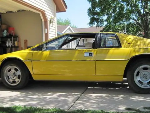Lotus Esprit S1 chassis 322H registration 107120 historical archive photograph 30