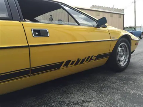 Lotus Esprit S1 chassis 324H registration 77 S1 007 historical archive photograph 26
