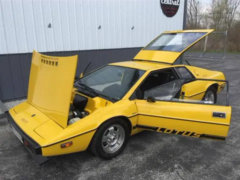 Lotus Esprit S1 chassis 324H registration 77 S1 007 historical archive photograph 17