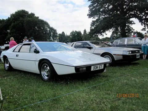 Lotus Esprit S1 chassis 326G registration AWR 242S and OOM 671 historical archive photograph 7