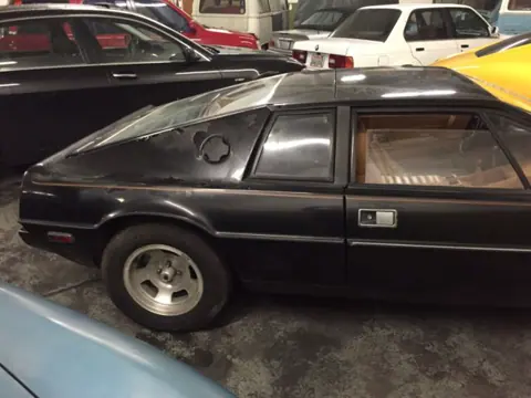 Lotus Esprit S1 chassis 327H registration 415 RHH and TRJ 532R historical archive photograph 7